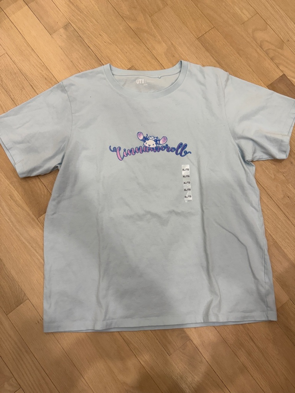 Uniqlo Light Blue Cinnamoroll Graphic Tee